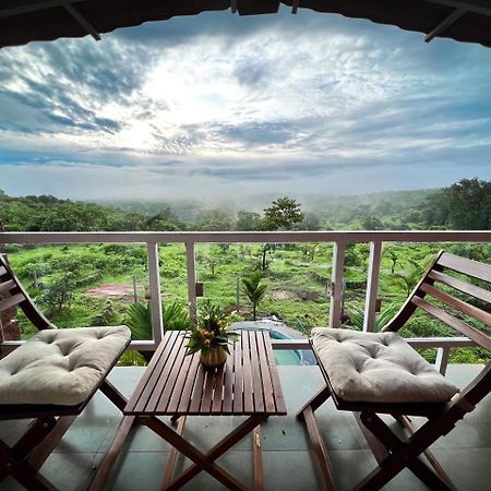 Vila Mars Jungle Adventure Stud Farm With Private Jacuzzi Narsinge Exteriér fotografie